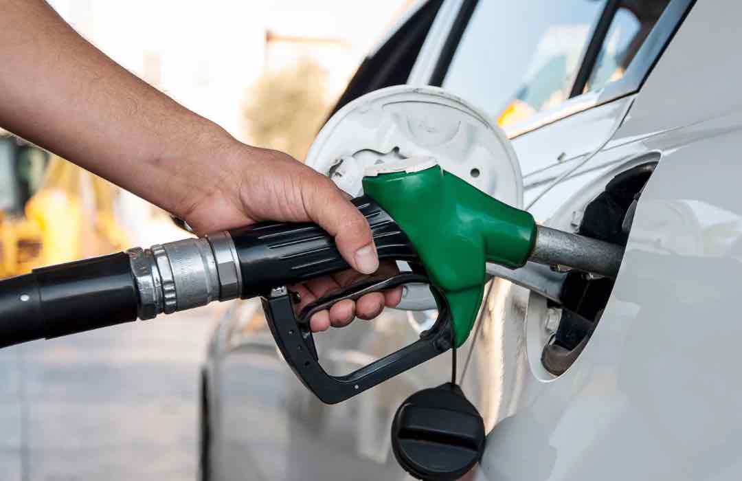 QatarEnergy announces fuel prices for April 2025; reduces petrol prices